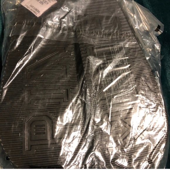 BNWT Pink Victoria’sSecret Hibiscus/PINKDog Slides - Picture 6 of 8